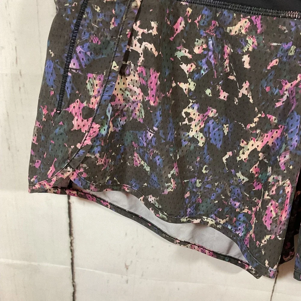 Lululemon Run Times Running Shorts Women 10 Floral Sport Black Multi‎ Print Gym